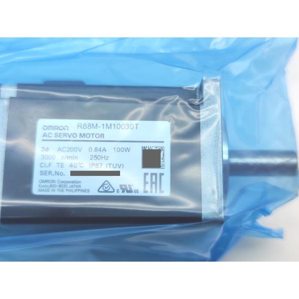 箱開封済み 未使用 オムロン OMRON R88M-1M10030T その1