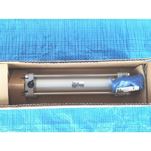 箱いたみよごれマジック書込あり 中古か未使用か不明 SMC CA2B50-200J