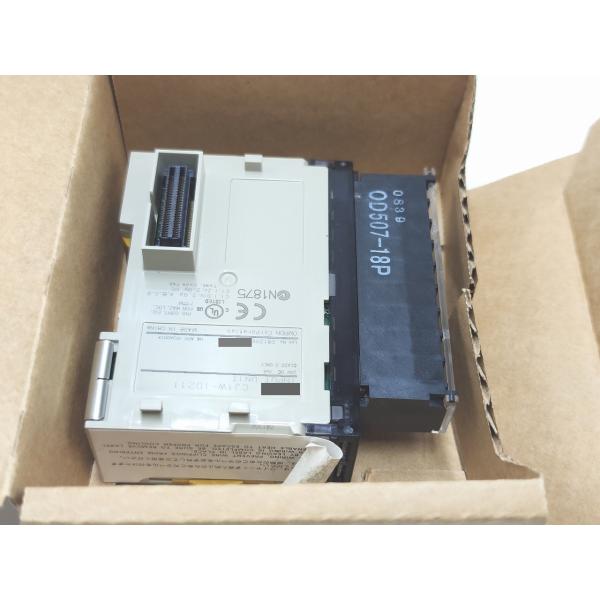 中古か未使用か不明 箱ボールペン書込あり 箱と本体のみ オムロン CJ1W-ID211 OMRON