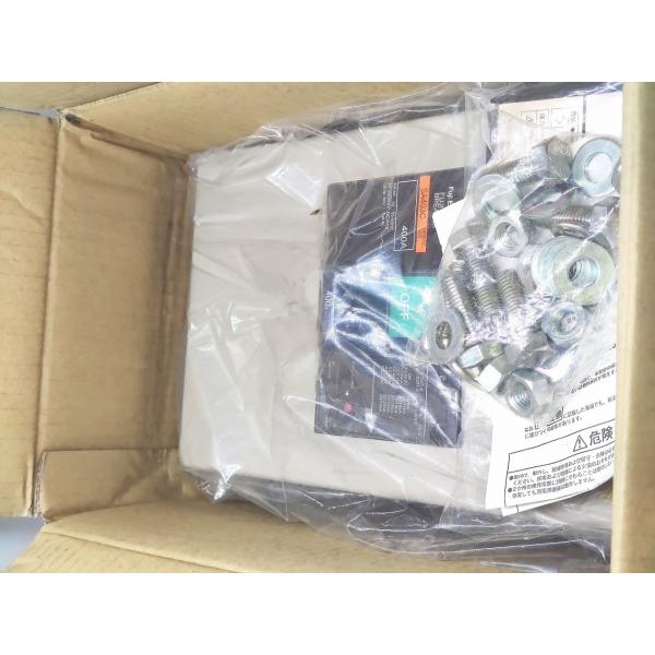 箱開封済み 箱と本体によごれあり 中古か未使用か不明 SA403C 3P 400A