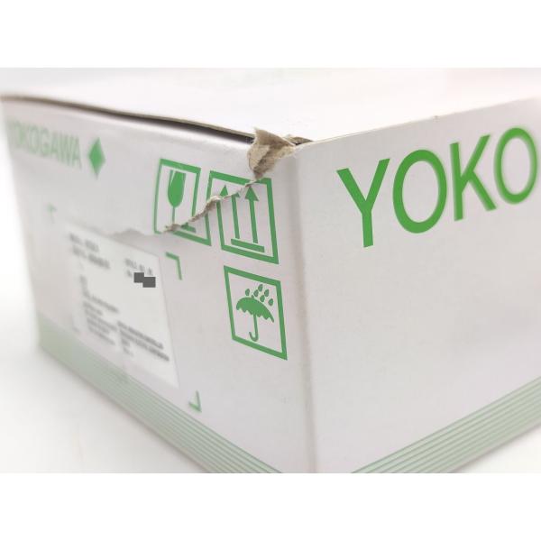 箱いたみあり 未使用 横河電機 UT32A-000-00-00
