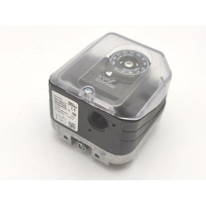 箱上部なし・書き込みあり 中古 クロムシュレーダー kromschroder DG150U-3