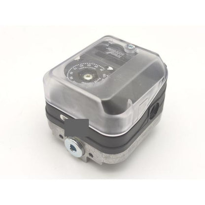 箱上部なし・書き込みあり 中古 クロムシュレーダー kromschroder DG150U-3