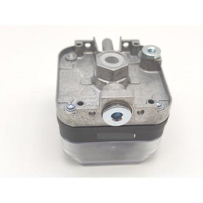 箱上部なし・書き込みあり 中古 クロムシュレーダー kromschroder DG150U-3