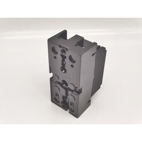 中古 三菱 MITSUBISHI NF30-CS AC220V 15A 2P その1