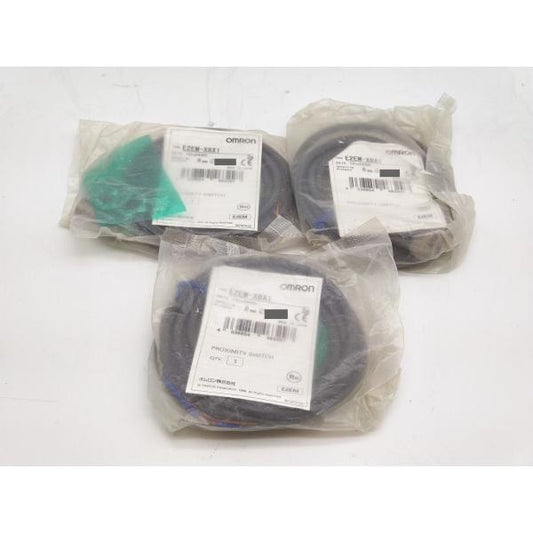 3点セット 新品 オムロン OMRON E2EM-X8X1 12to24VDC 2m