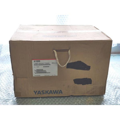 箱汚れいたみあり 新品 安川電機　CIMR-AA2A0110AAA