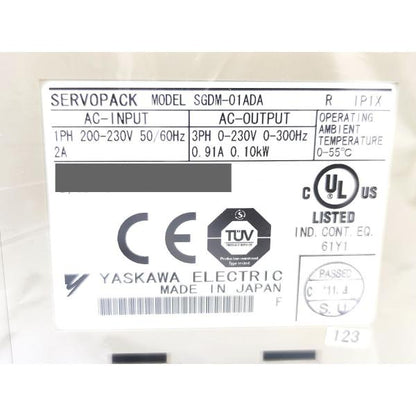 箱汚れあり 未使用 安川電機 YASKAWA SGDM-01ADA その1