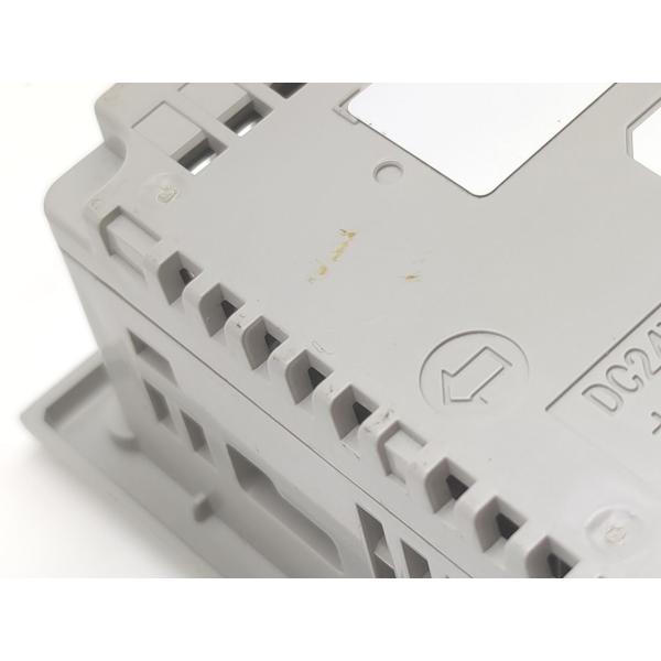 汚れ・キズあり 中古 プロフェイス Pro-face AGP3200-T1-D24