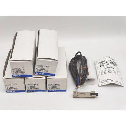箱汚れ・いたみあり 新品 オムロン OMRON E8CC-AN0C 12 to 24VDC 5点セット その1