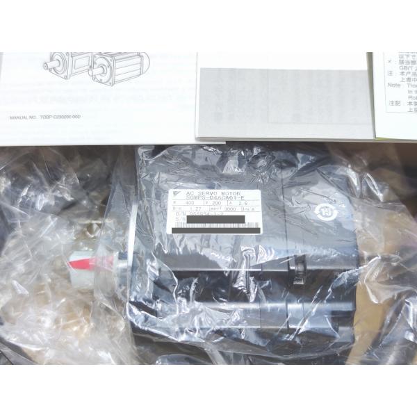 中古か未使用か不明 安川電機 サーボモータ SGMPS-04ACA61-E サーボモーター