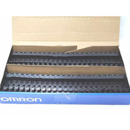 50個入り 箱いたみあり 未使用 オムロン P2RFZ-05-E OMRON