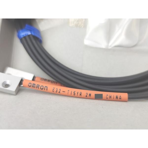 5点セット 箱汚れへこみあり 新品 オムロン OMRON E32-T15YR 2m