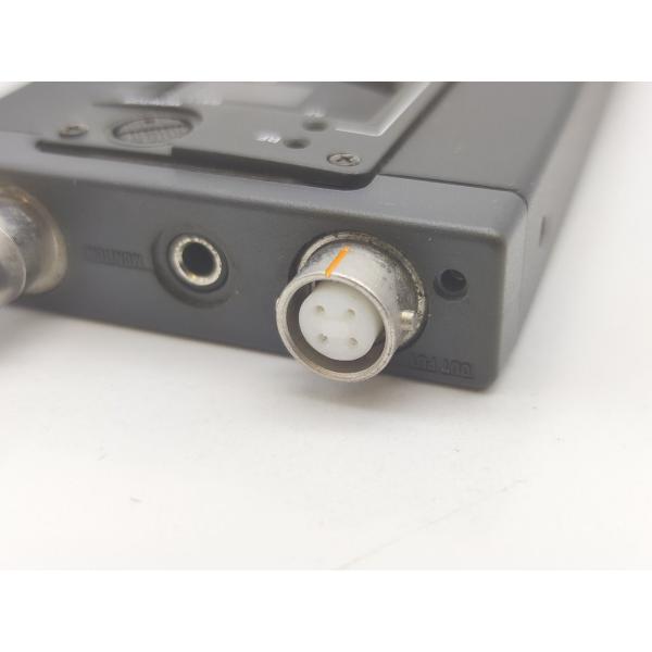電源とボタン反応動作のみ確認済み 上部1つネジなし(9枚目画像) 中古 ソニー SONY WRR-810