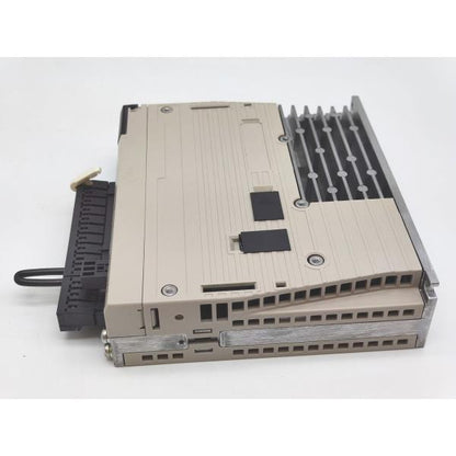 中古か未使用か不明 安川電機 YASKAWA SGDV-R70A01A