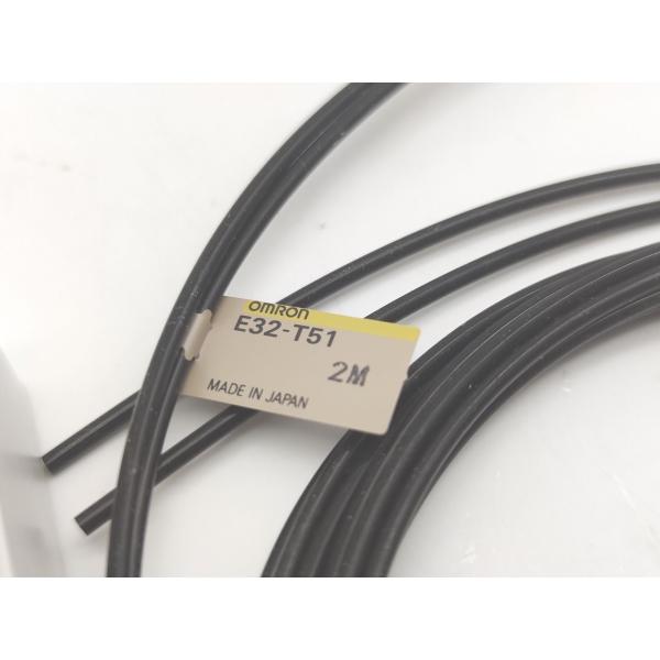 箱汚れあり 未使用 オムロン OMRON 付属品にテープ貼り付けあり E32-T51 2m
