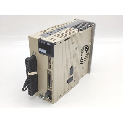 中古 安川電機 YASKAWA SGDV-5R5A01A