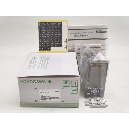 未使用 横河電機 UT32A-010-01-00