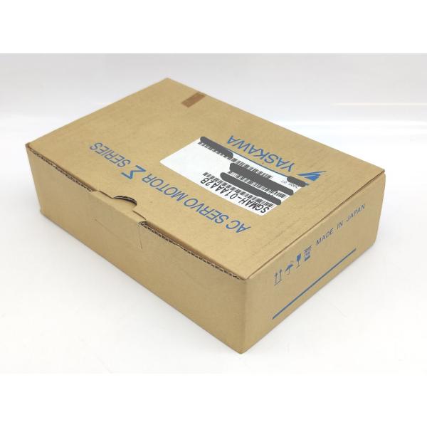 箱汚れあり 新品 安川電機 YASKAWA SGMAH-01AAA2B