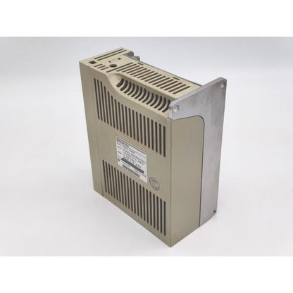 汚れあり 中古 安川電機 YASKAWA SGDA-04AP