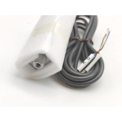 箱汚れ・いたみあり 未使用 オムロン OMRON E8CC-AN0C 12 to 24VDC その1