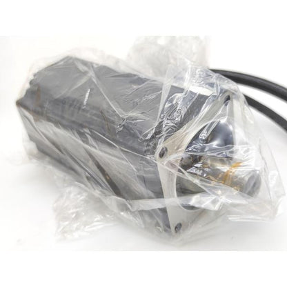 箱いたみあり 新品 安川電機 YASKAWA SGM-04A312