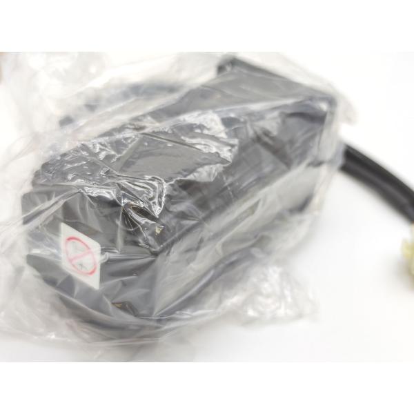 箱いたみあり 新品 安川電機 YASKAWA SGM-04A312