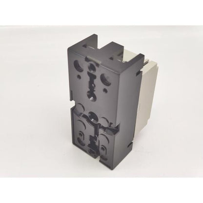中古 三菱 MITSUBISHI NF30-CS AC220V 10A 2P
