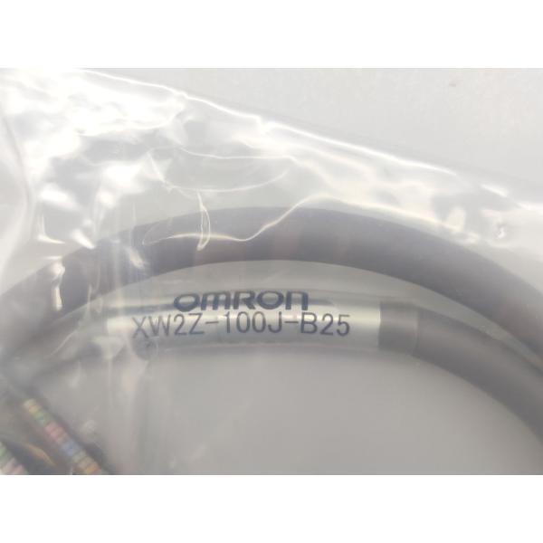 新品 オムロン OMRON XW2Z-100J-B25