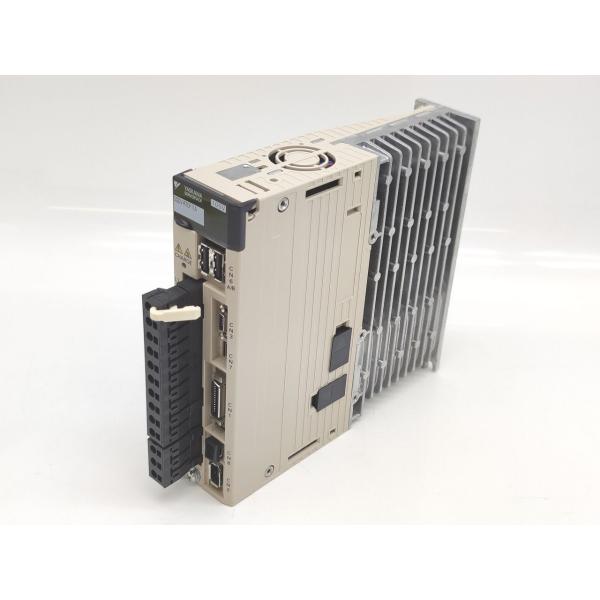 中古 安川電機 YASKAWA SGDV-R70F11A