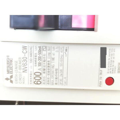 箱いたみヨゴレ 新品  三菱 MITSUBISHI NV630-CW 100-440VAC 3P 600A 100・200・500mA AX-1LS
