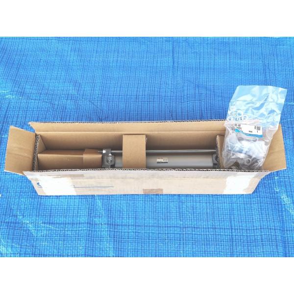 箱いたみよごれあり 中古か未使用か不明 SMC  CA2B50-200JZ
