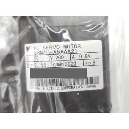 箱いたみあり 新品 安川電機 YASKAWA SGMAH-A5AAA21