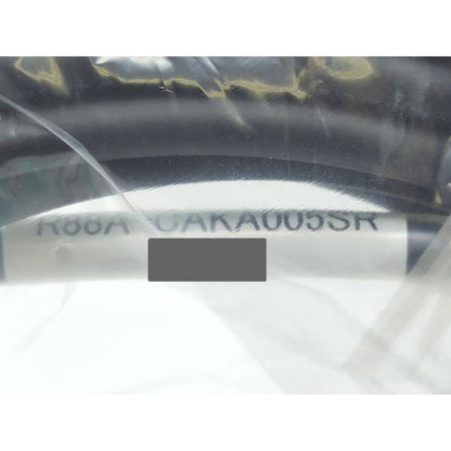 新品 オムロン OMRON R88A-CAKA005SR