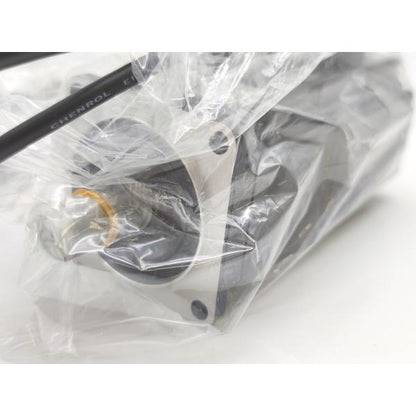 箱いたみあり 新品 安川電機 YASKAWA SGMAH-02AAA2B
