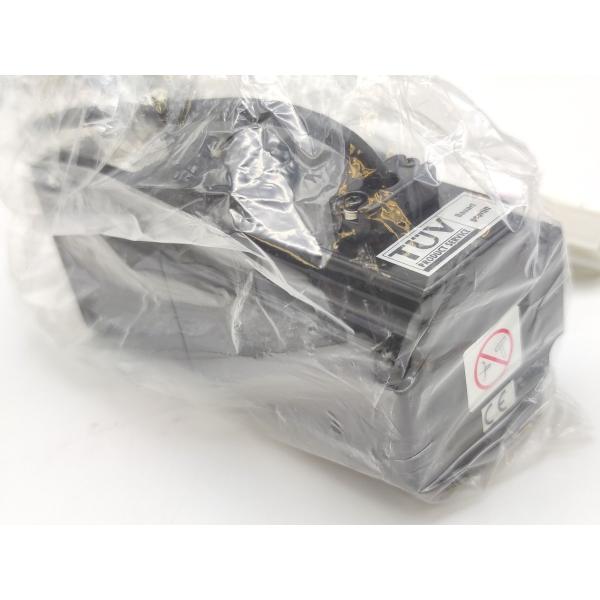 箱いたみあり 新品 安川電機 YASKAWA SGMAH-02AAA2B