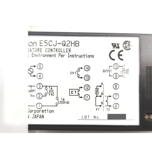箱汚れ・いたみあり 未使用 オムロン OMRON E5CJ-Q2HB