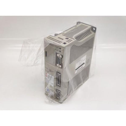 箱いたみあり 未使用 安川電機 YASKAWA SGDA-02AP