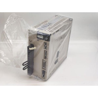 新品 安川電機 YASKAWA SGD7S-3R8A20A