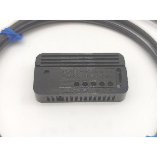 箱いたみあり ネジ1本のみ 付属品テープ跡あり 中古　オムロン OMRON　E32-T15Z　2m