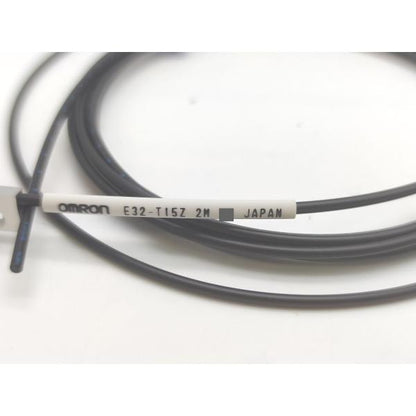 箱いたみあり ネジ1本のみ 付属品テープ跡あり 中古　オムロン OMRON　E32-T15Z　2m