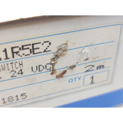 ※箱と中身が違います 中古 E2E-X1R5F2 オムロン OMRON 12to24VDC 2m 5点セット その1