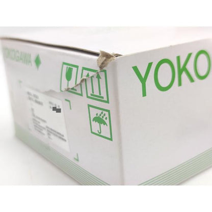箱いたみあり 未使用 横河電機 UT32A-000-00-00
