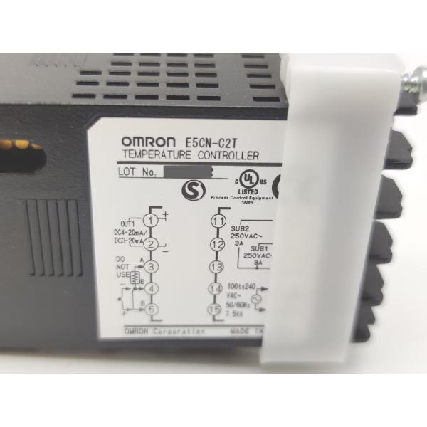 箱汚れいたみあり 未使用 オムロン OMRON E5CN-C2T 100to240VAC