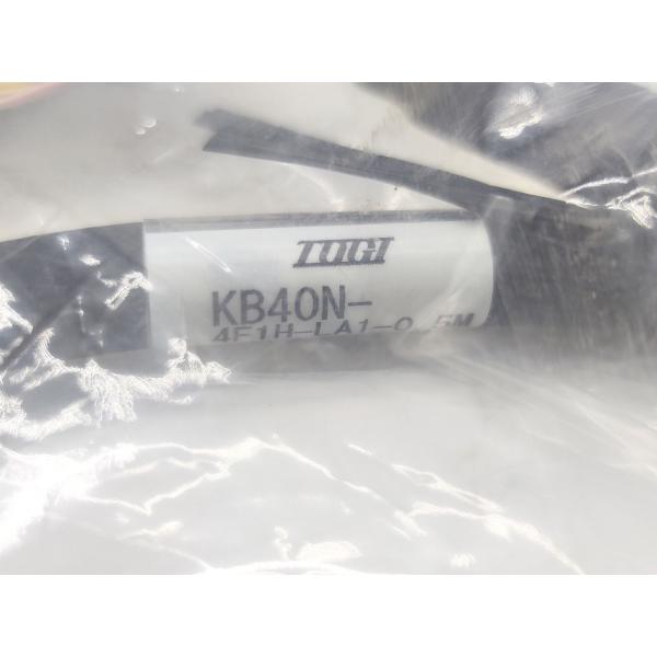 未使用 東洋技研 KB40N-4F1H-LA1-0.5M　3本