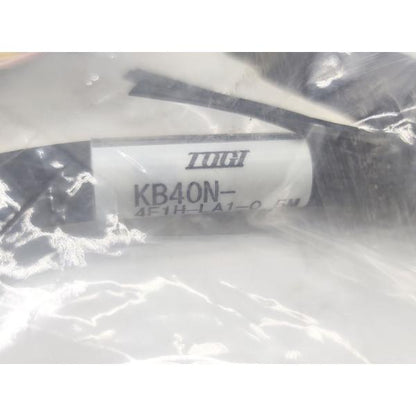 未使用 東洋技研 KB40N-4F1H-LA1-0.5M　3本