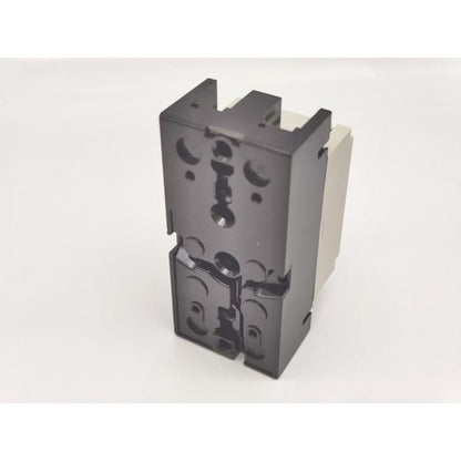 中古 三菱 MITSUBISHI NF30-CS AC220V 30A 2P