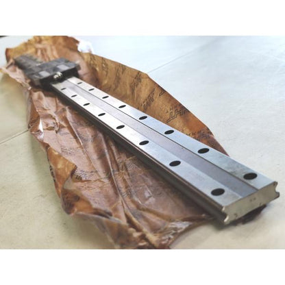 汚れ・サビあり 中古 THK HRW21CAZUUM＋780LM