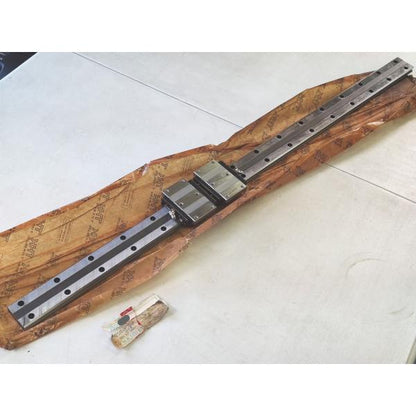 汚れ・サビあり 中古 THK HRW21CAZUUM＋780LM