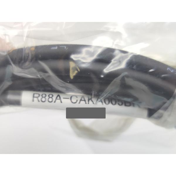 新品 オムロン OMRON R88A-CAKA005BR